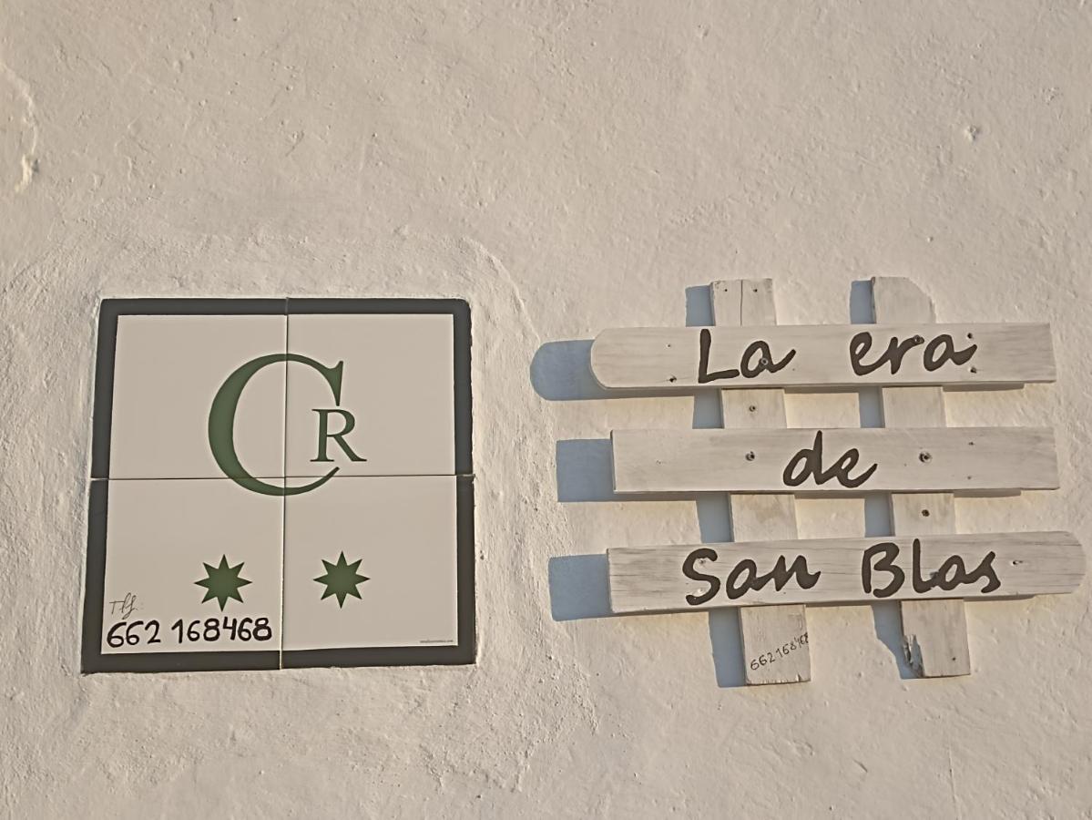 La Era De San Blas Фуэнтес-де-Леон Экстерьер фото